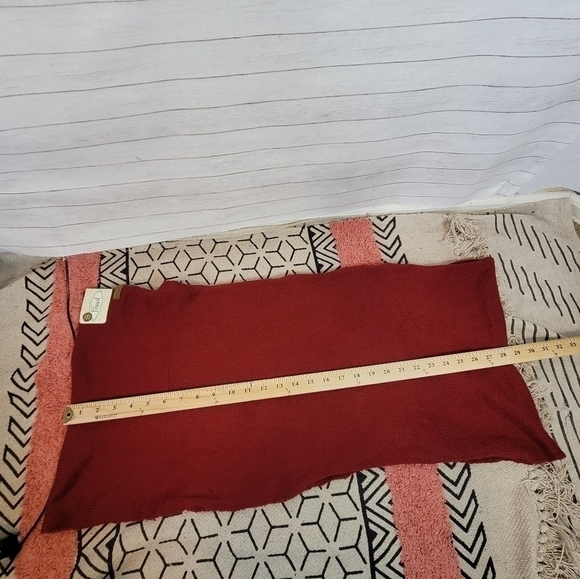 FOSSIL RED INFINITY SCARF - Picture 7 of 7